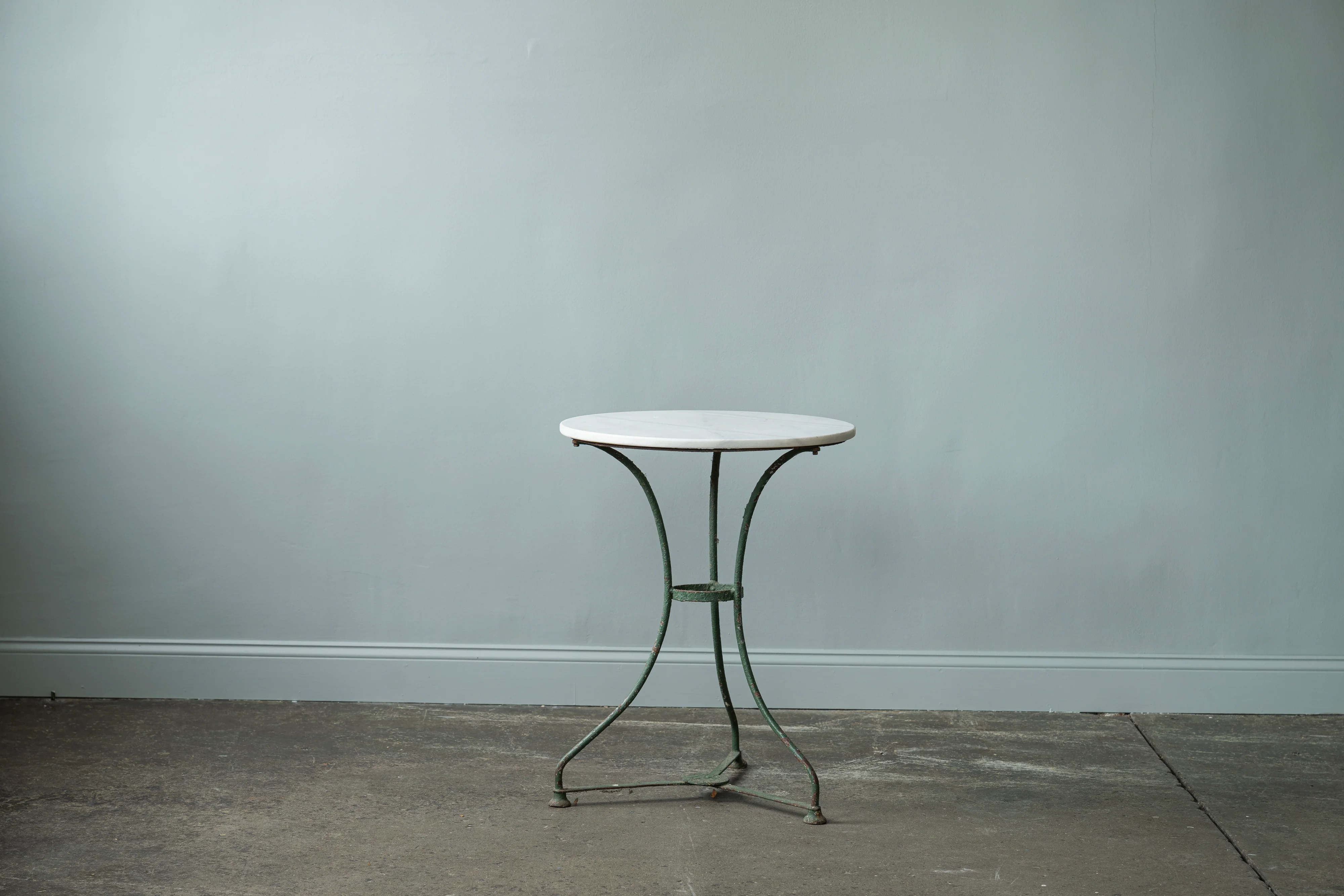 Round Garden Table with Marble Top