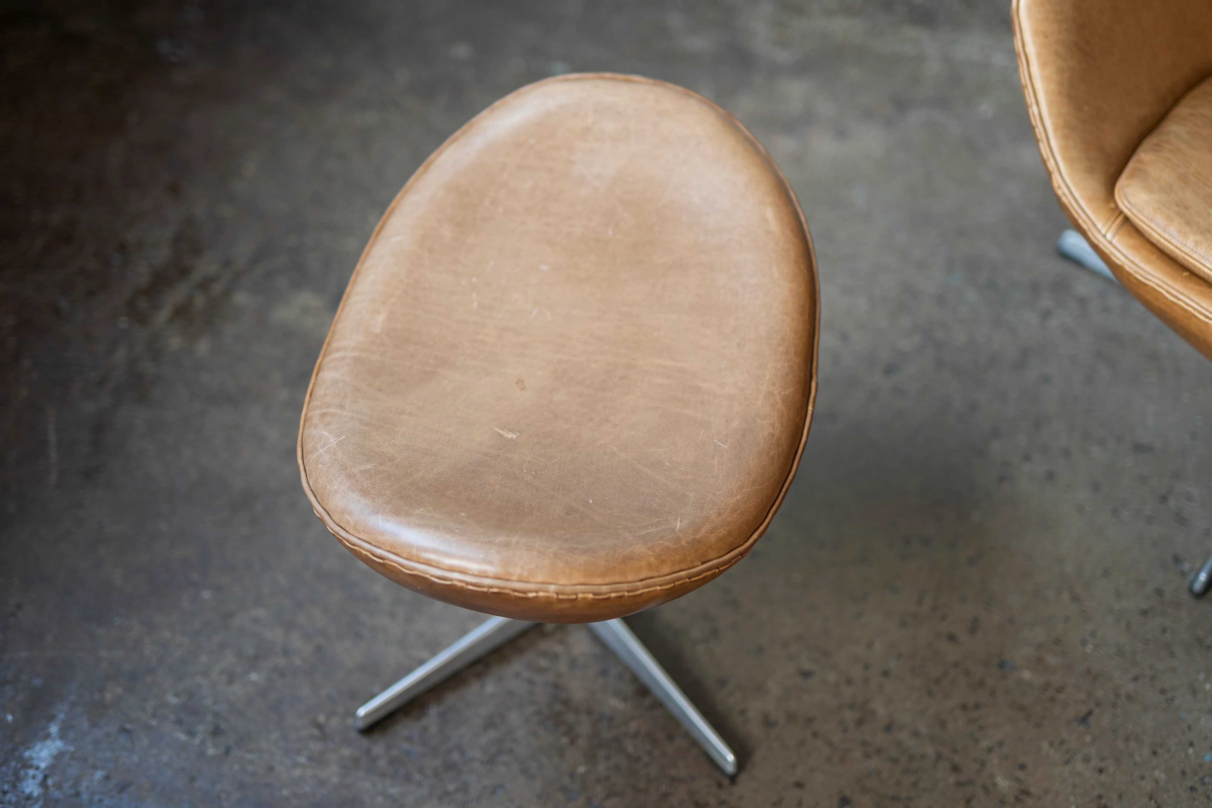 Arne Jacobsen Egg Chair with Ottoman
