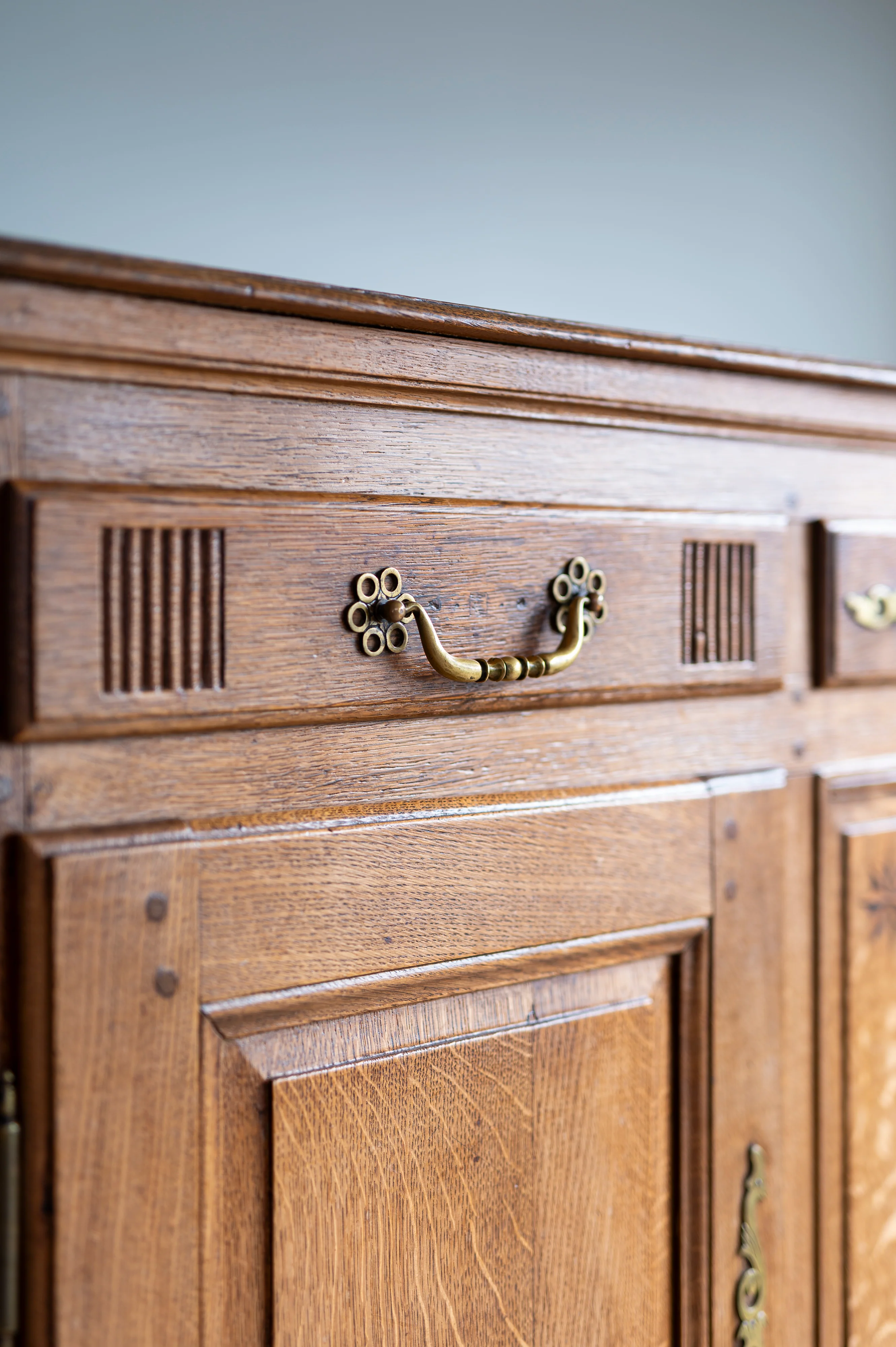French Oak Server