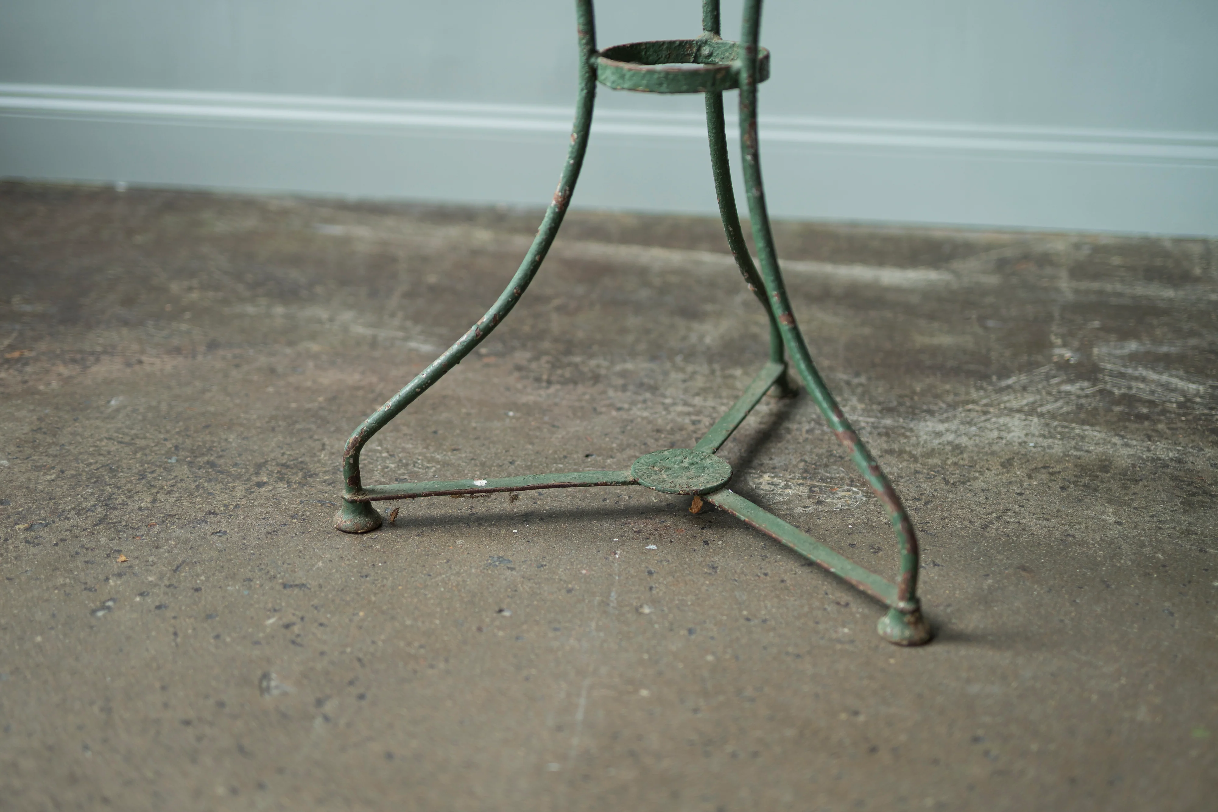Round Garden Table with Marble Top